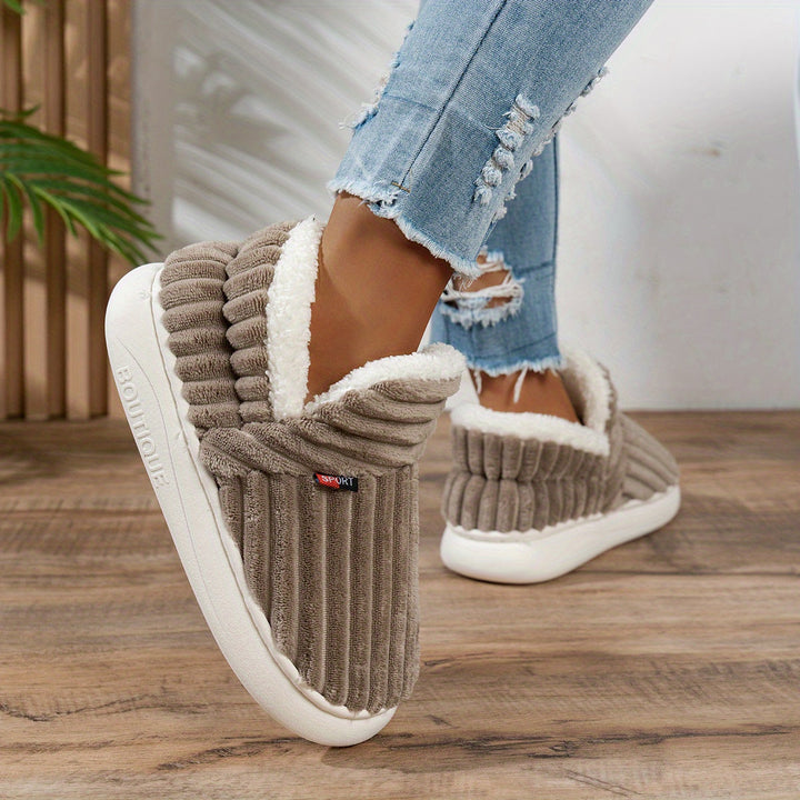 CozyStep – Przytulne kapcie domowe