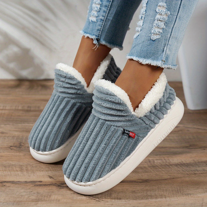 CozyStep – Przytulne kapcie domowe