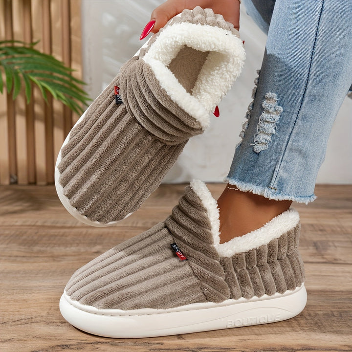 CozyStep – Przytulne kapcie domowe