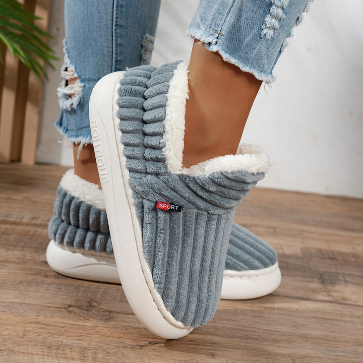 CozyStep – Przytulne kapcie domowe