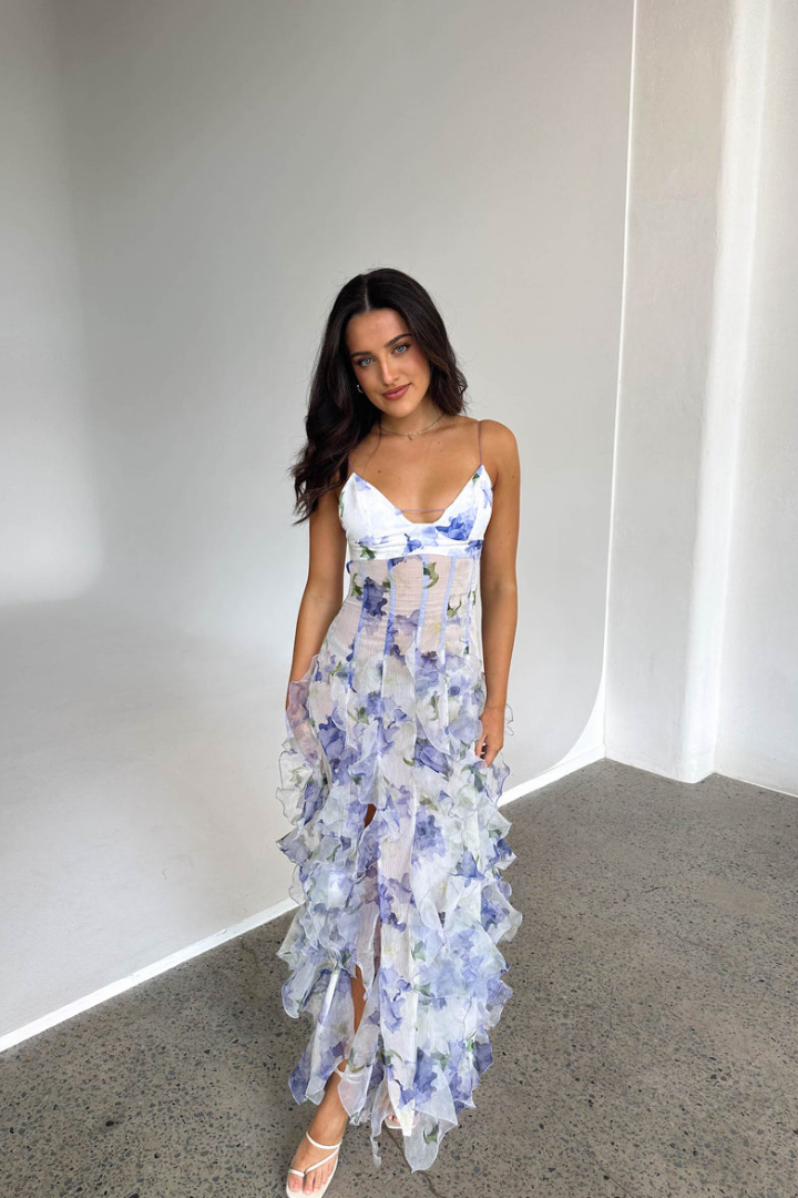 Elora – Elegancka Maxi Sukienka z Haftem