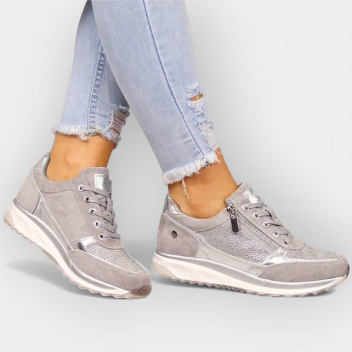 Anatomiczne sneakersy z zamkiem