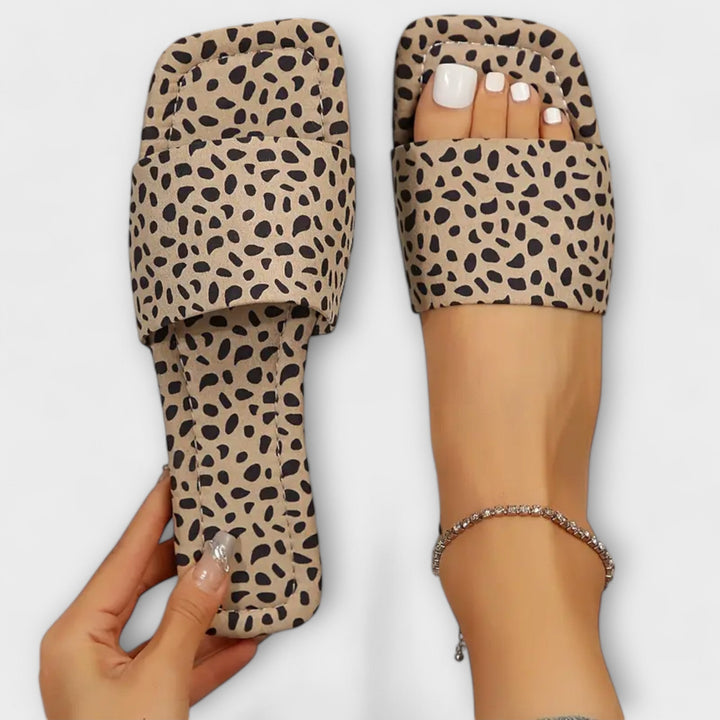 Yasmina - Płaskie mokasyny w leopardzie
