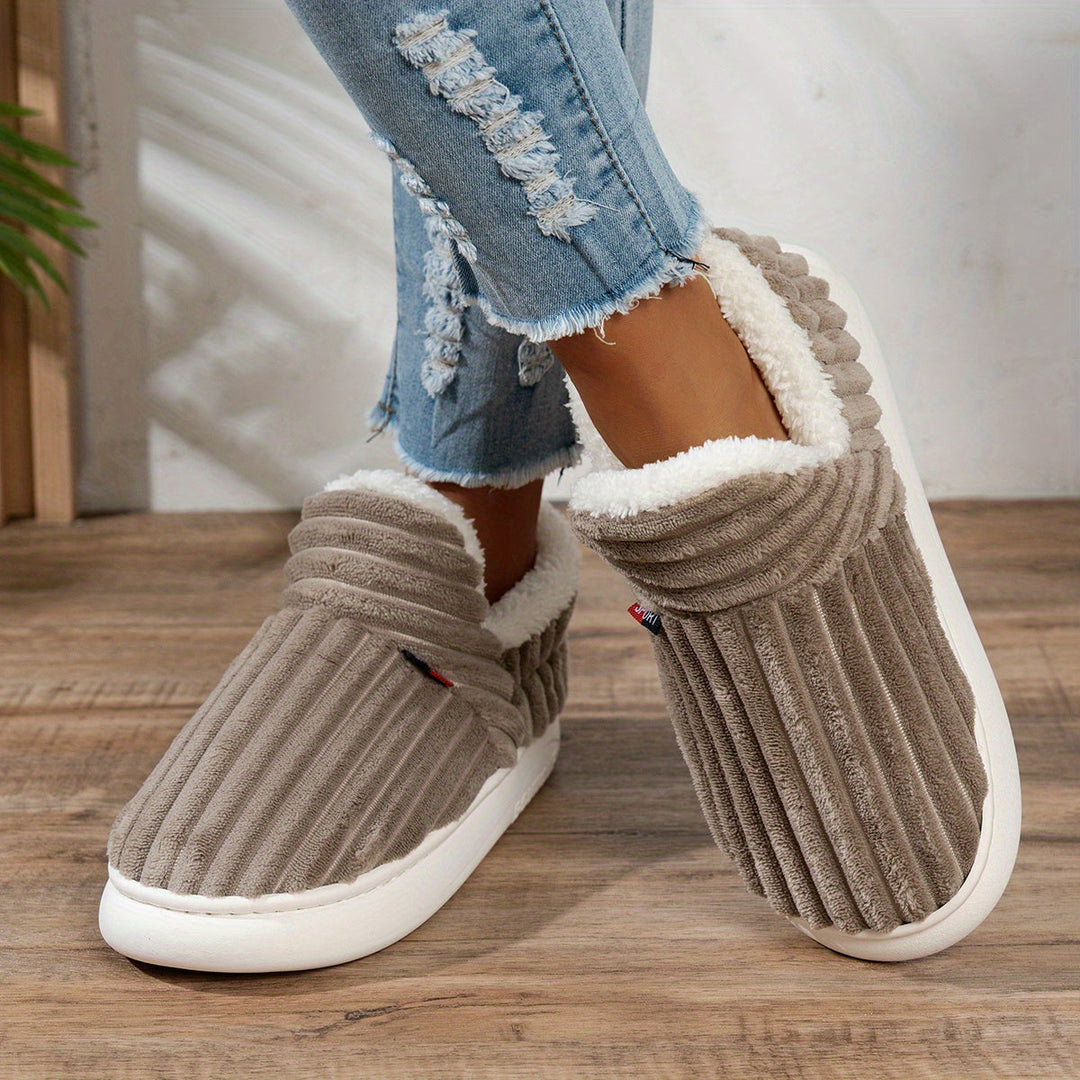 CozyStep – Przytulne kapcie domowe