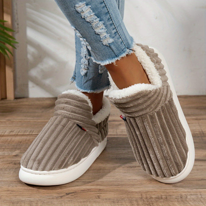 CozyStep – Przytulne kapcie domowe