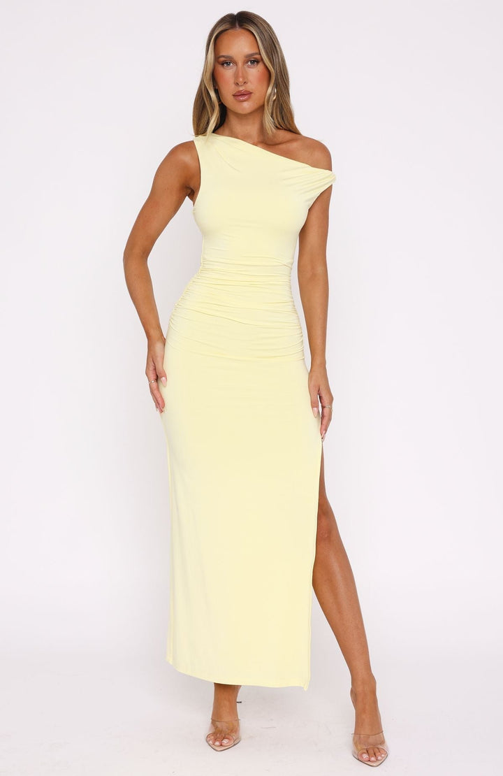 Jade – Elegancka Sukienka Maxi dla Kobiet z Asymetrycznymi Rozcięciami